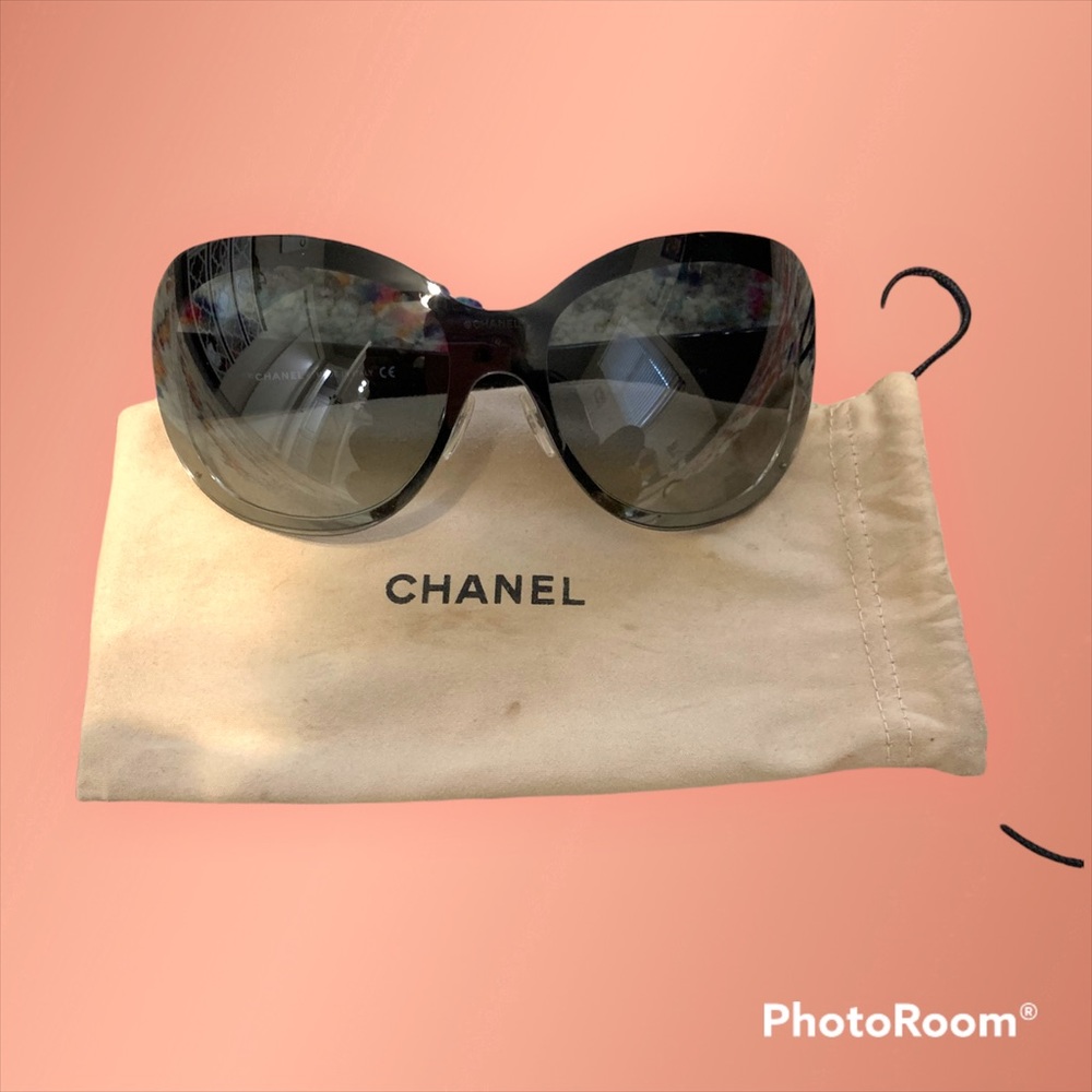 Chanel oversized black quilted sunglasses
